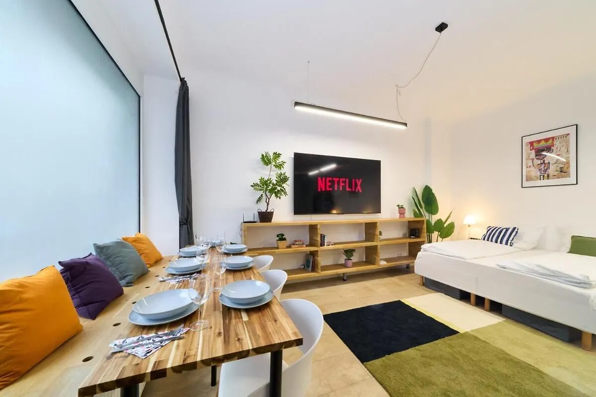 Staywell Stilvolles Apartment Naehe Mauerpark Берлин 0*,  Германия